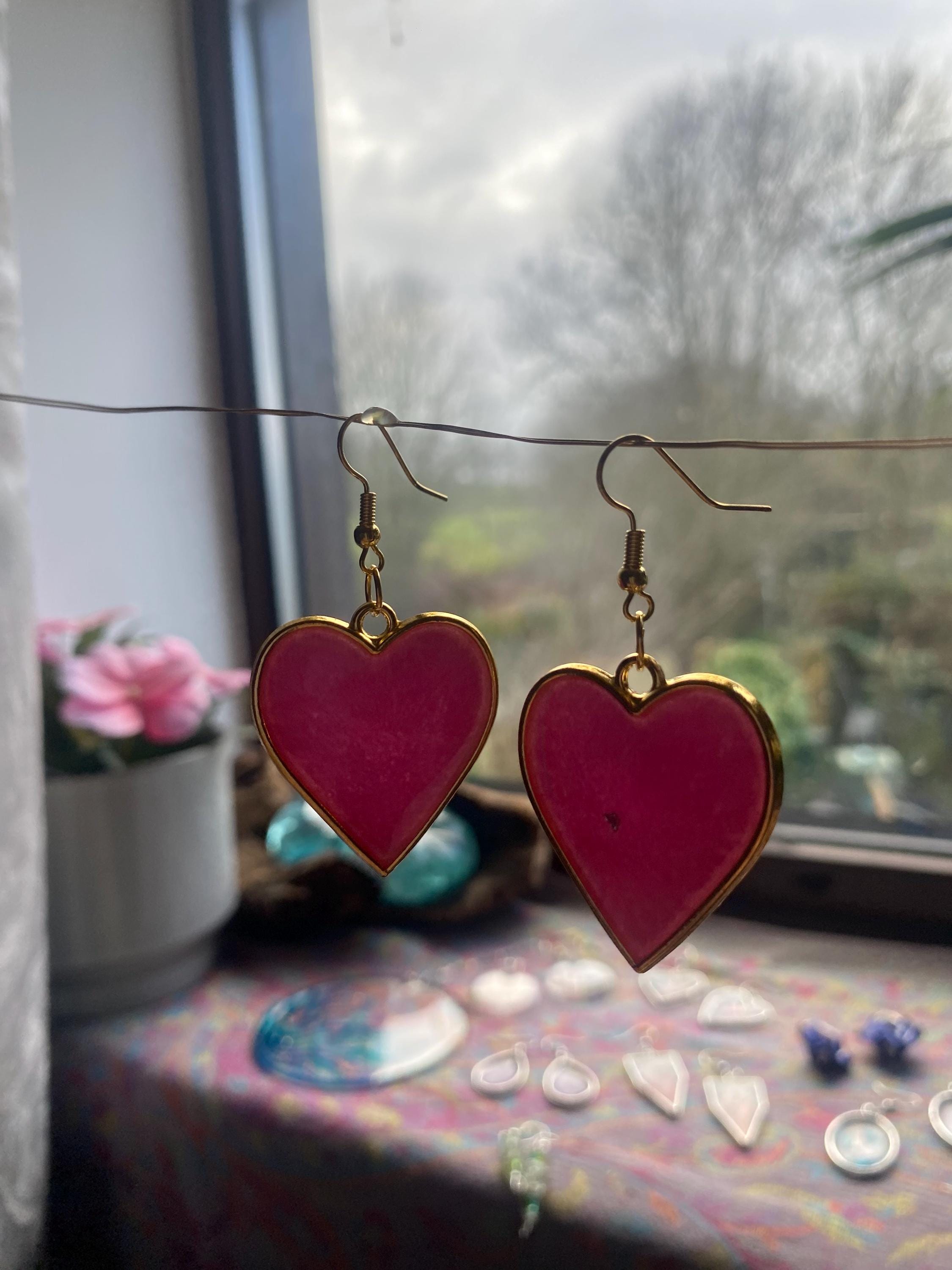 Rose Gold Heart Shaped Resin Earrings - Gold frames